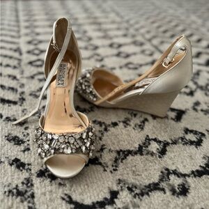 Stunning Badgley Mischka wedges